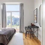 Step-free For 8 People Near Amager *