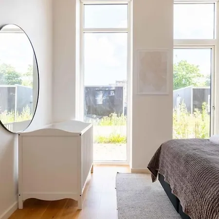 Step-free For 8 People Near Amager
