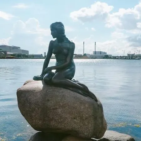 Step-free For 8 People Near Amager *