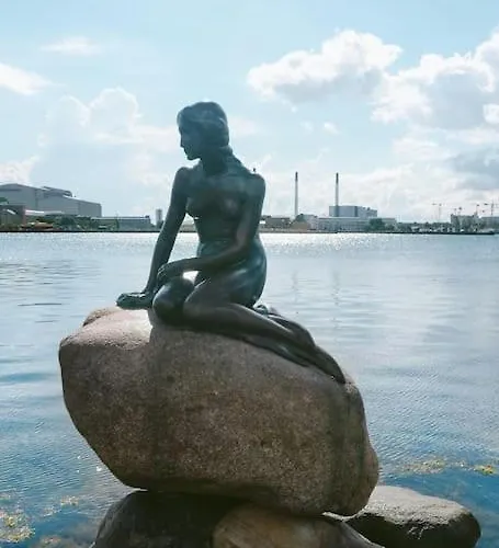 Step-free For 8 People Near Amager *