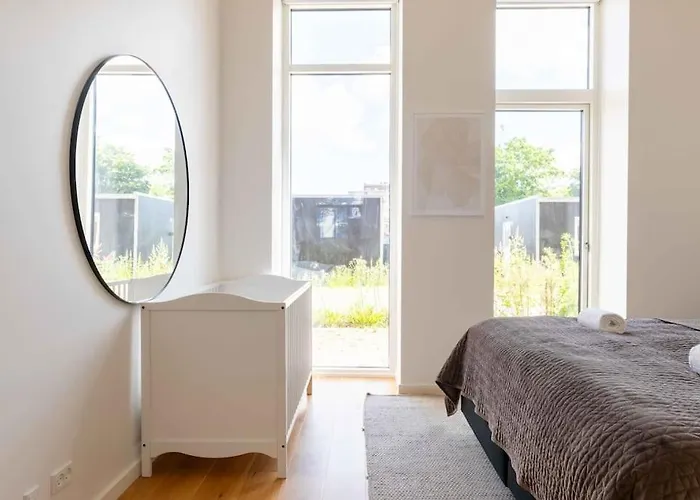Step-free For 8 People Near Amager