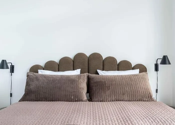 Step-free For 8 People Near Amager *